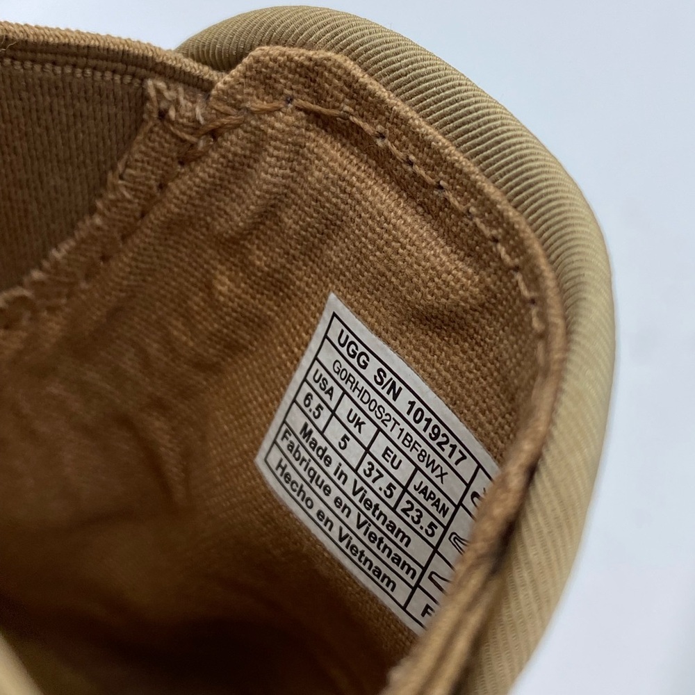 Ugg Suede Slip On - Picture 5 of 7